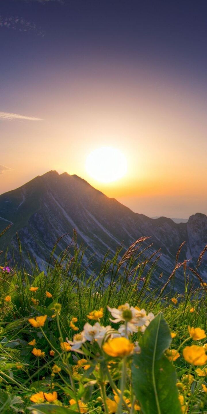 Sun Behind the Mountain